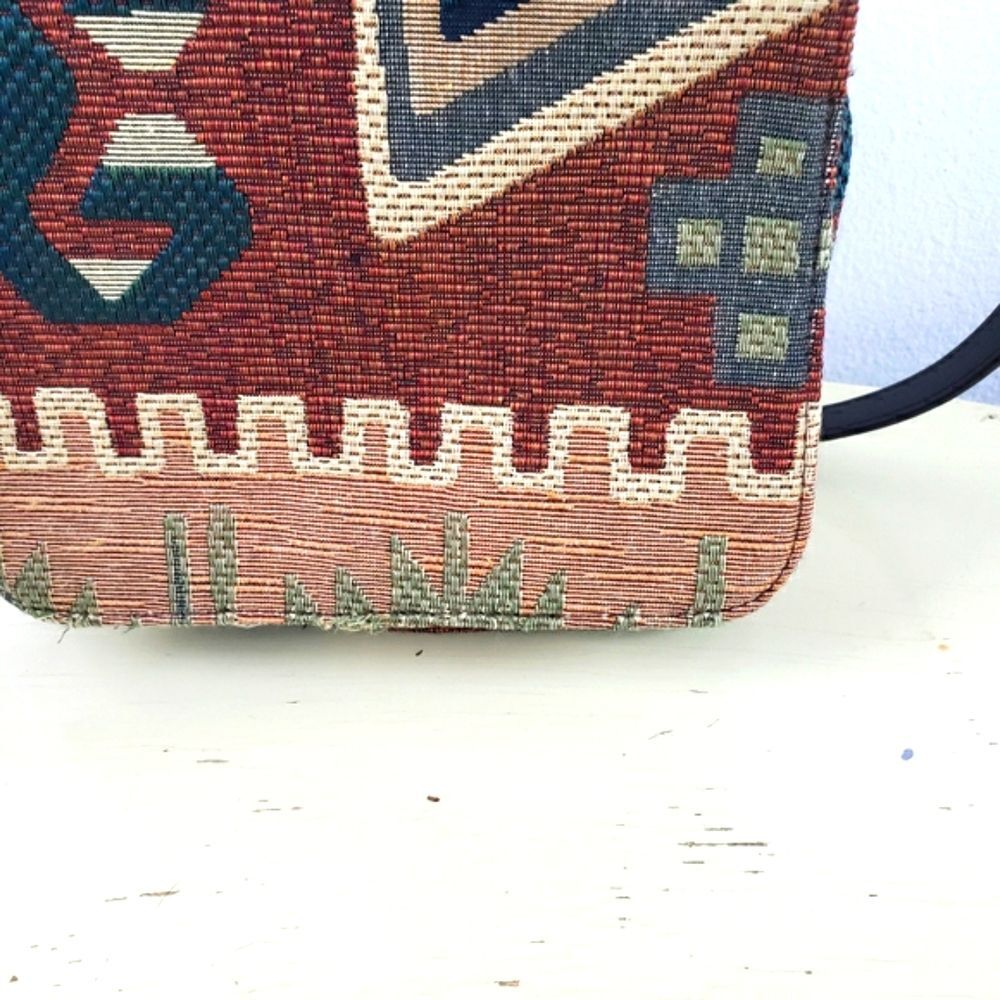 Women's Vintage Arizona Geo Aztec Threaded Nine West.Crossbody - Picture 9 of 16